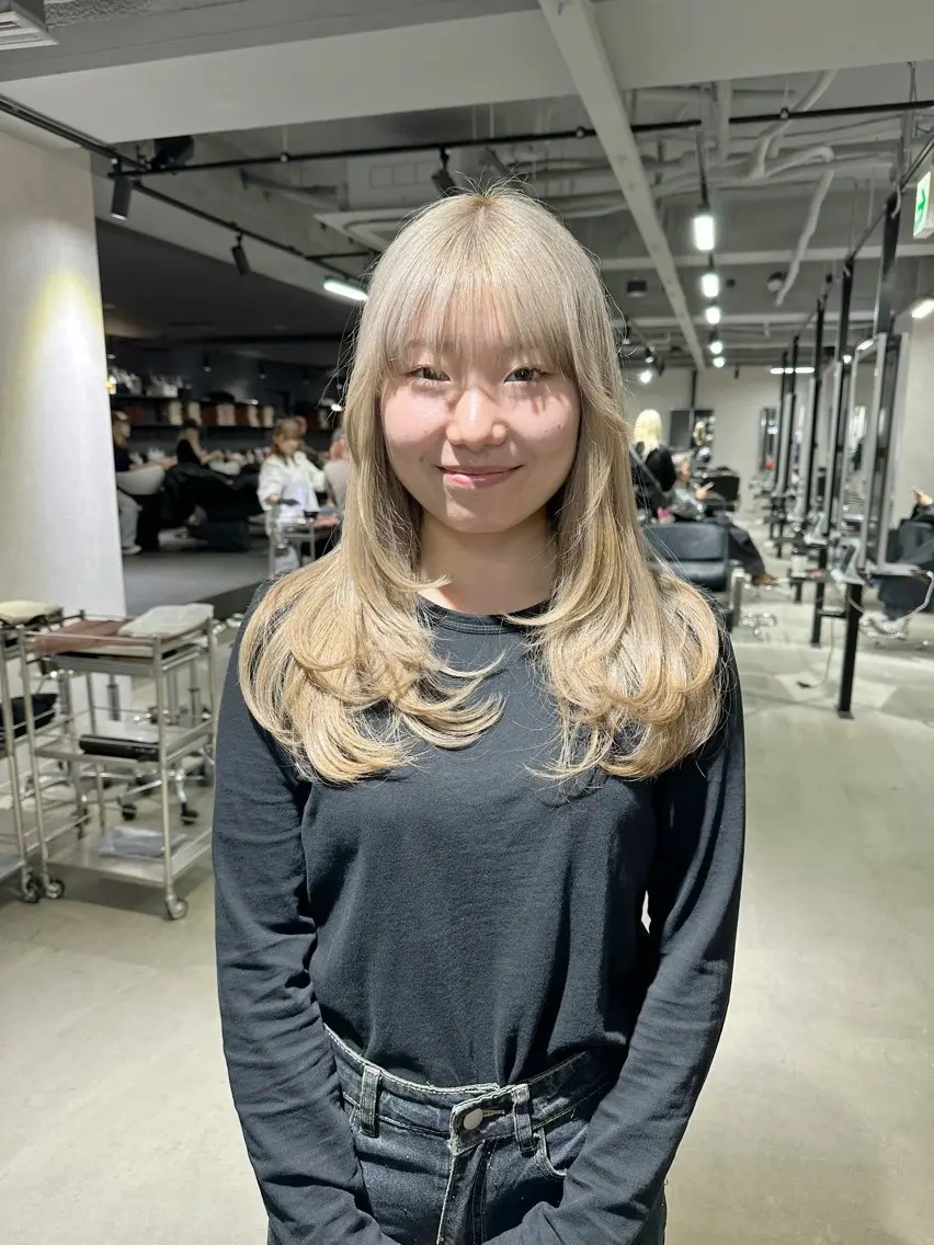 セミロング ケアカラー ボブ 髪質改善 韓国風ヘア レイヤーカット カット ヘアカラー トリートメント 心斎橋 韓国レイヤ ー指名No.1renのヘアスタイル