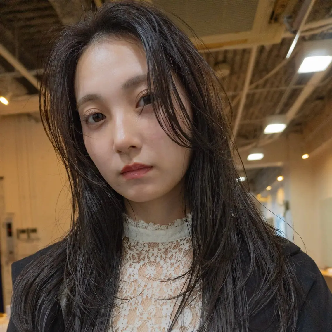 セミロング 切りっぱなしボブ ボブ 顔周りカット 髪質改善 レイヤーカット カット トリートメント 大人メンズ/無造作 パーマ/SHUHEYのヘアスタイル