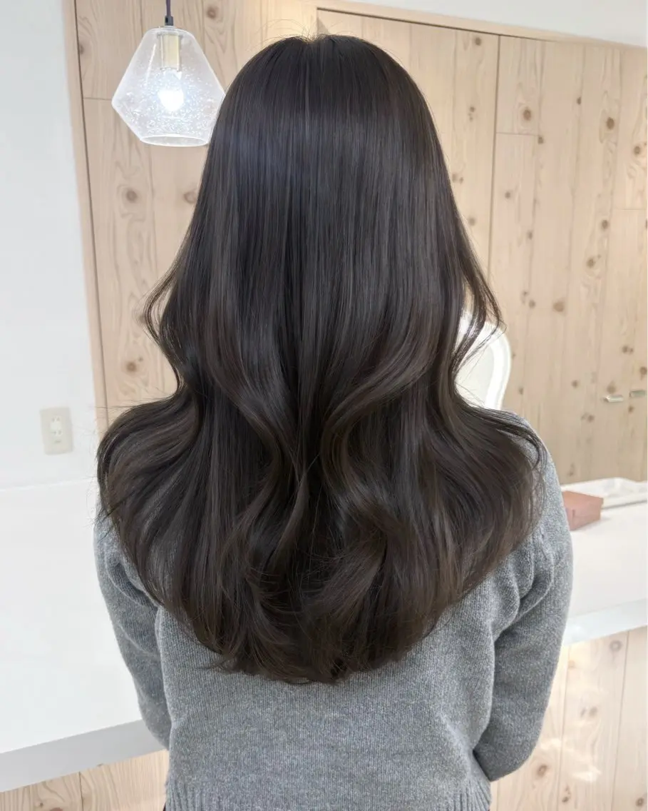 セミロング カラー カット ヘアカラー トリートメント ヘアセット 新宿/韓国ヘア/ 髪質改善ストレートのヘアスタイル
