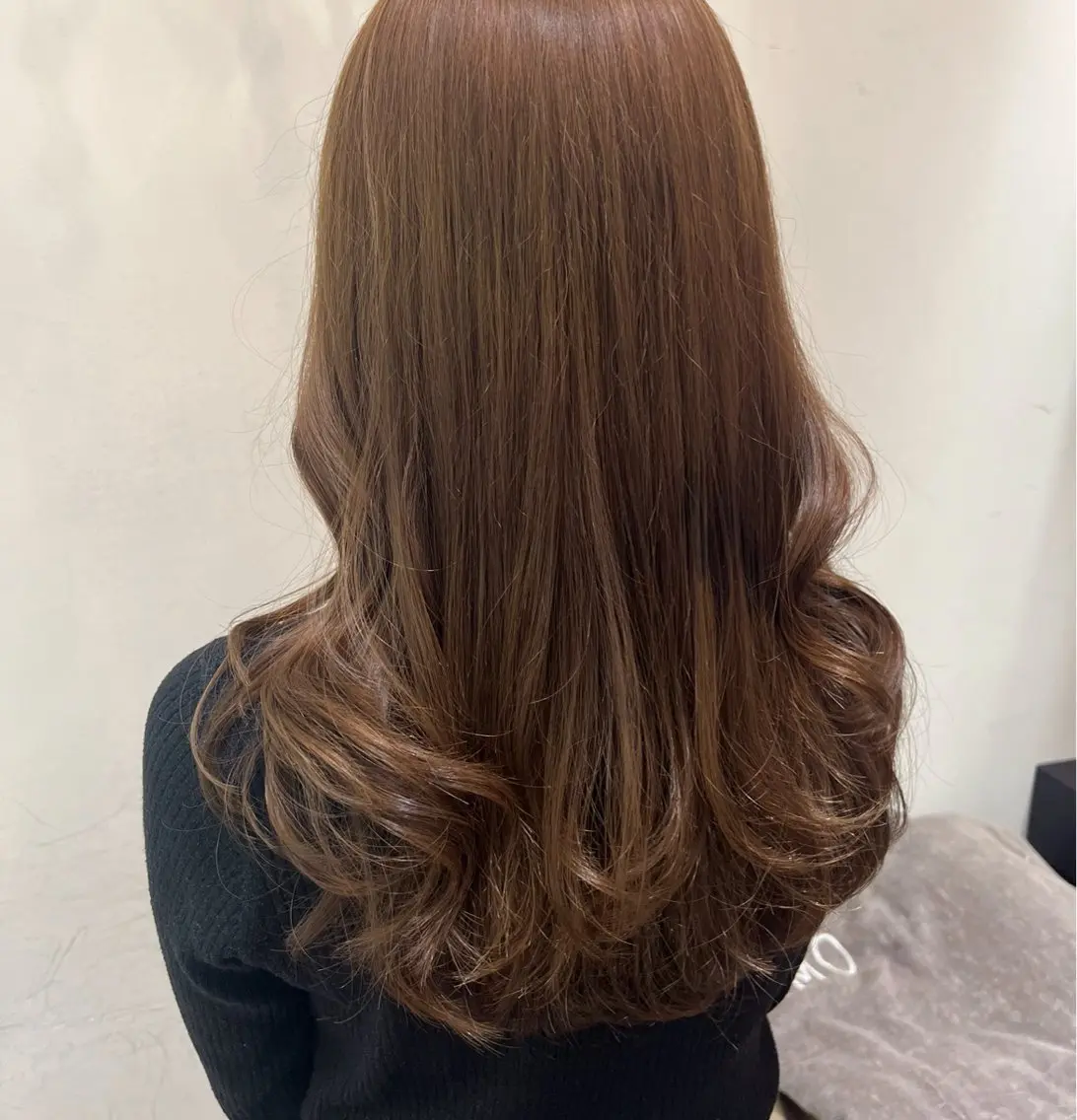 ロング カラー パーマ カット パーマ コテ巻きパーマ💙 シノヤユイのヘアスタイル