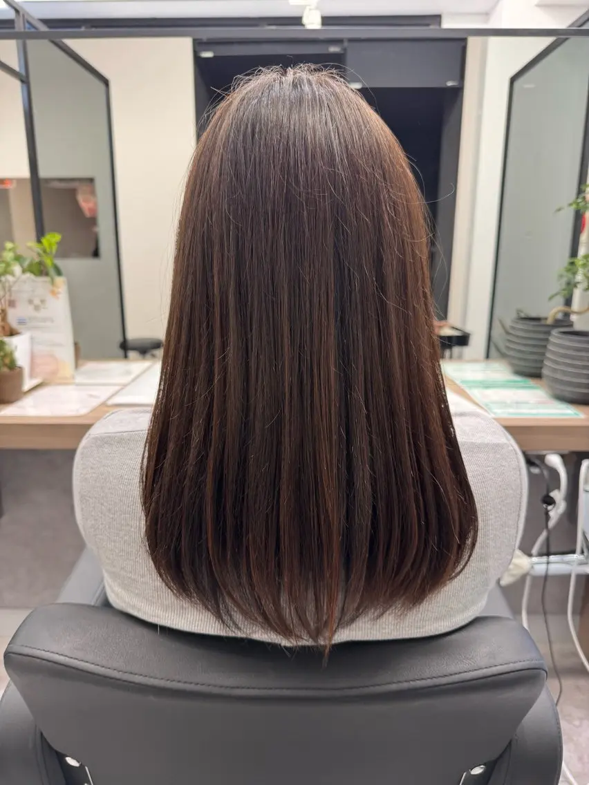 セミロング レイヤーカット カット ヘアカラー 高橋 廉人のヘアスタイル