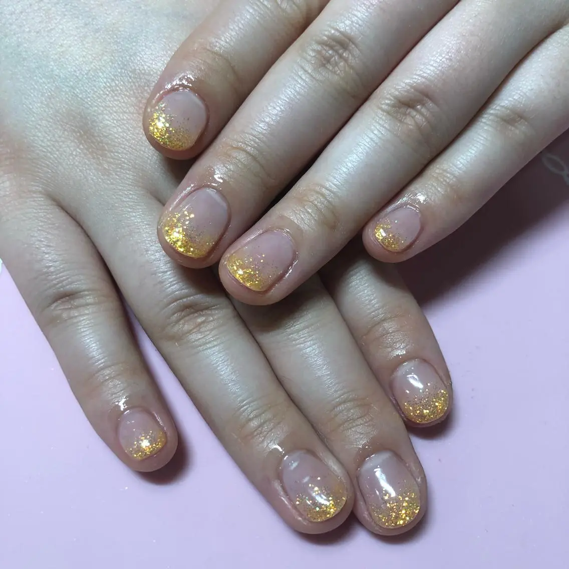 ショート ネイル グラデーション ラメ(グリッター) ラメグラデーション ワンカラーネイル ハンドネイル 《LB》ラブリエ Nail&eyeのマツエク・マツパデザイン