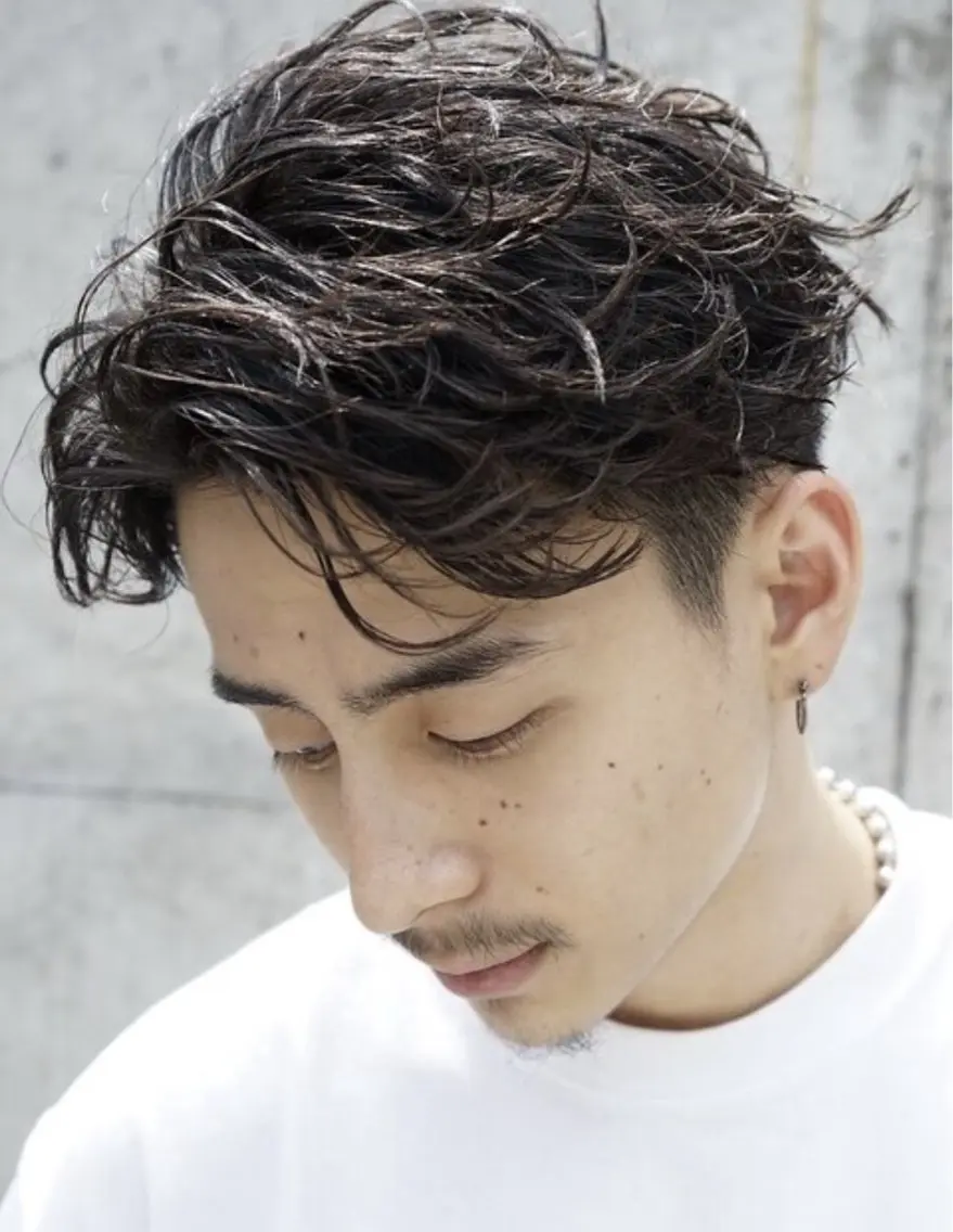 パーマ メンズ パーマ 中谷海里/フェザー パーマ/スパイキーのヘアスタイル
