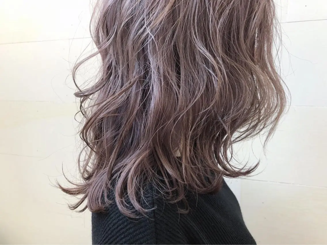 ミディアム カラー 中澤 昌美のヘアスタイル
