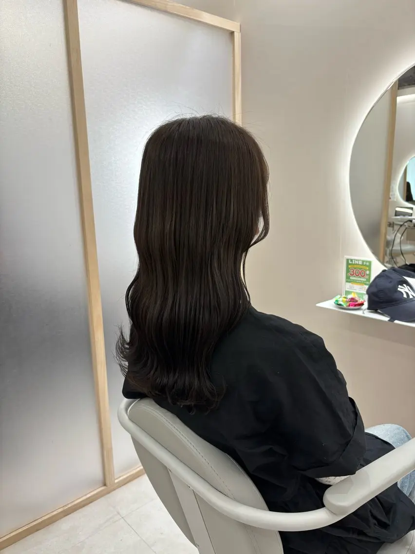 セミロング ヘアカラー トリートメント Zina稲毛海岸🎀 京香(きょうか)のヘアスタイル