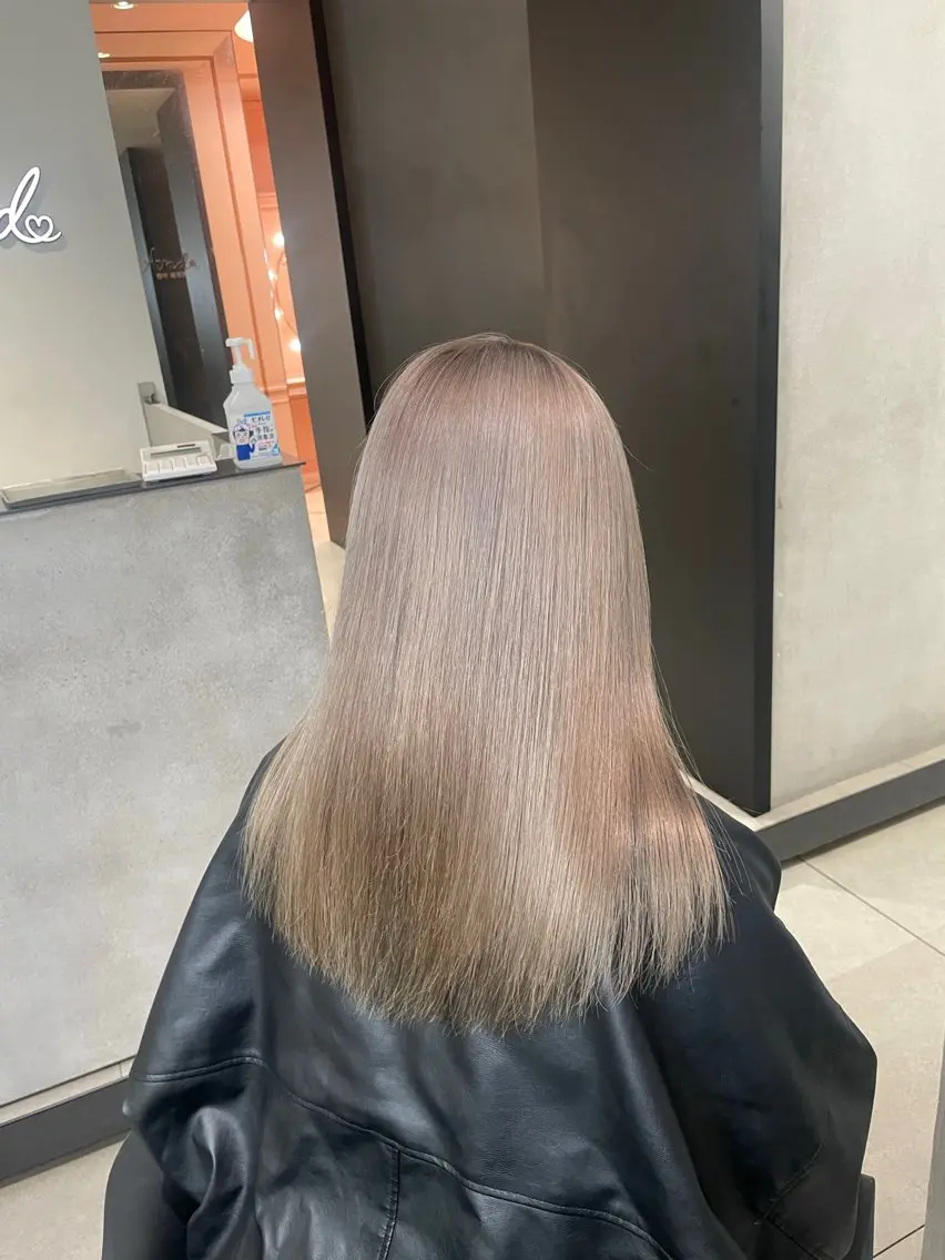 カラー ヘアカラー offwhite Nano🪩🧡のヘアスタイル