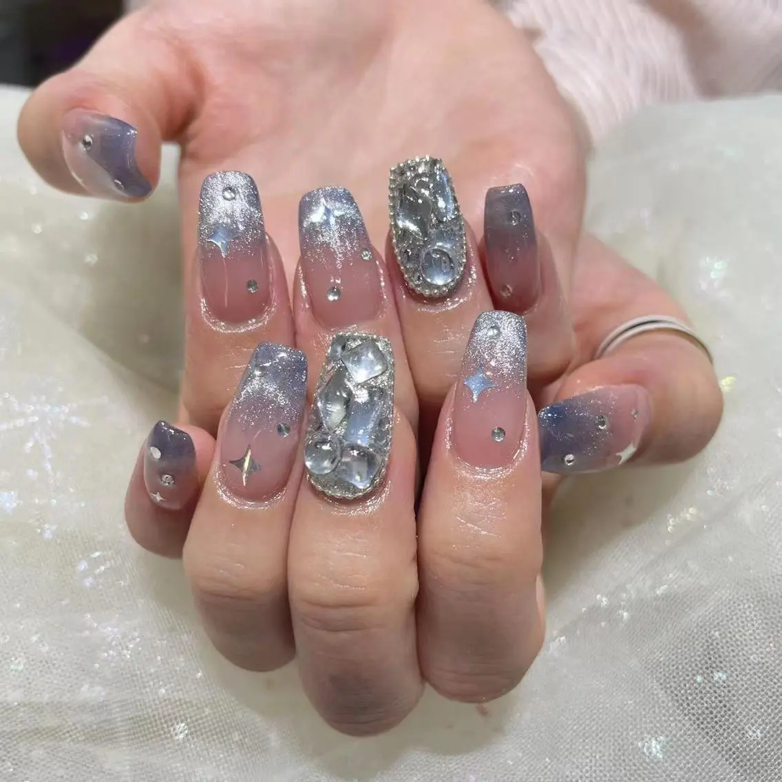 ネイル アートネイル 長さ出し ネイルチップ Queen‘s なんのネイルデザイン