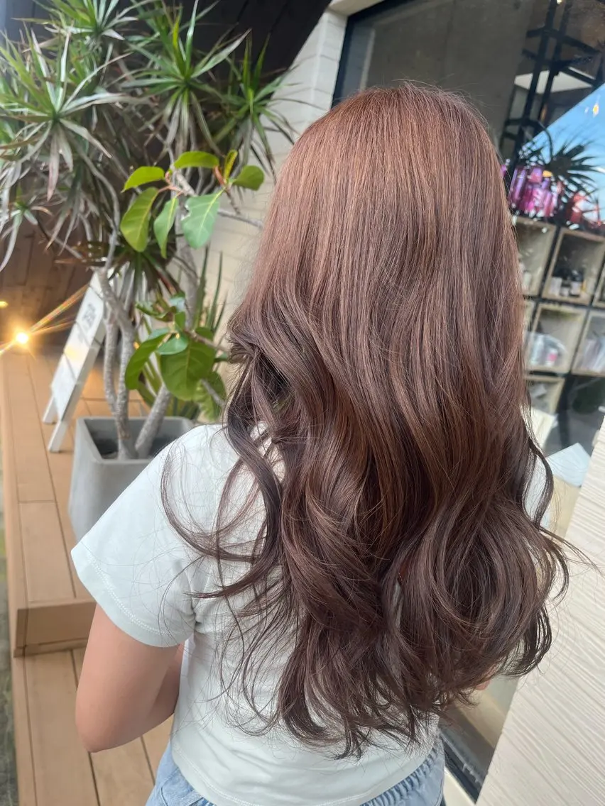 ロング ヘアカラー トリートメント 下茂 菜々のヘアスタイル