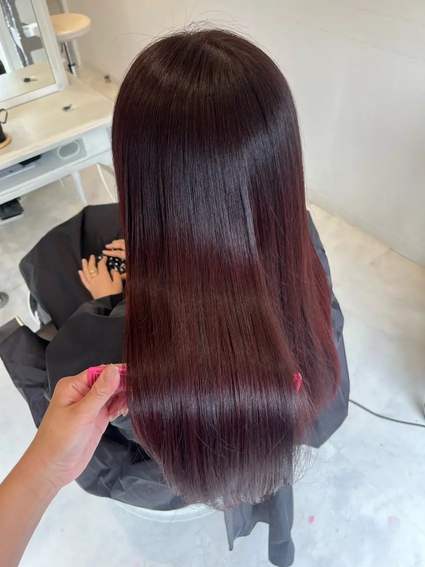 ロング カット ヘアカラー MOMO 🍑のヘアスタイル