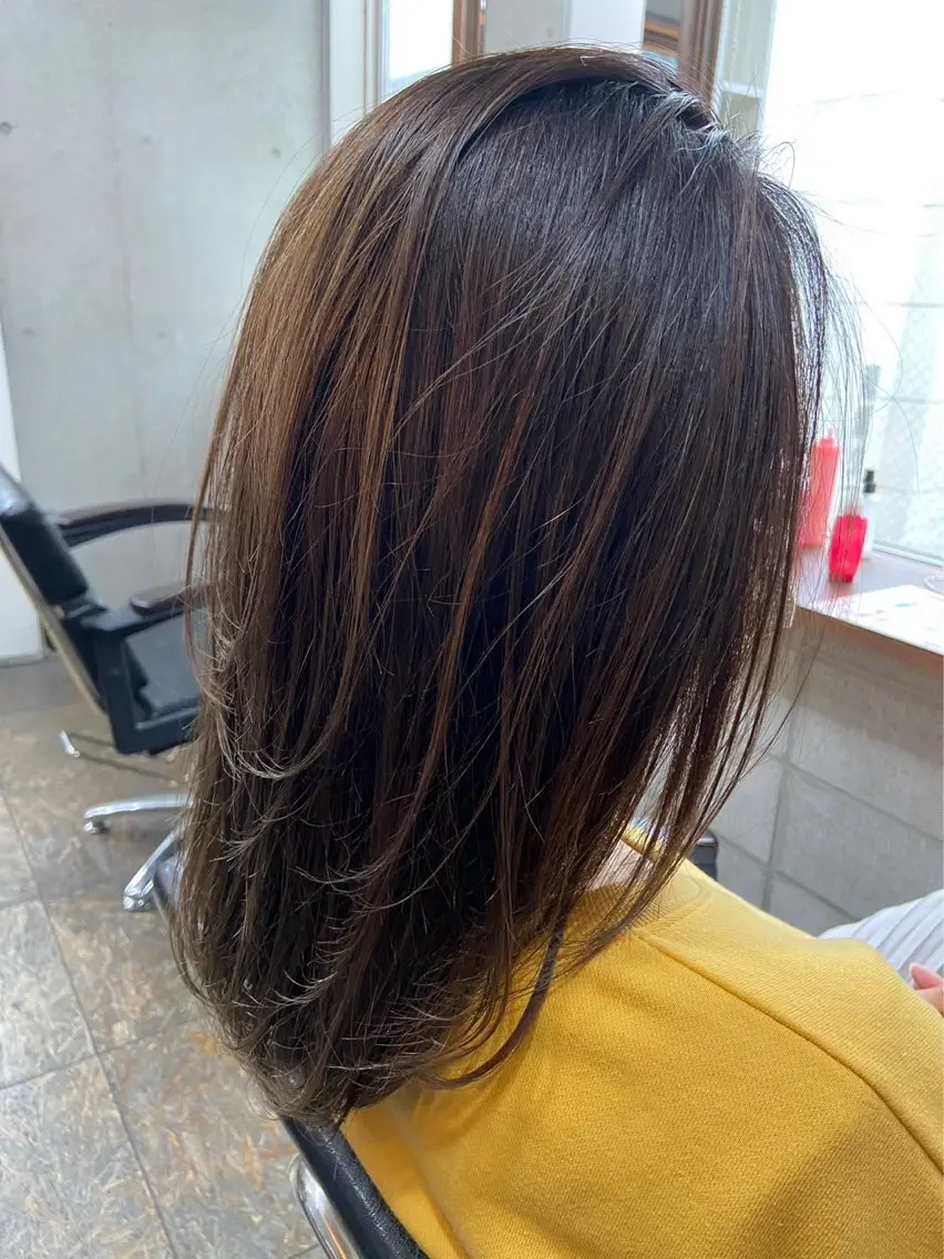 ミディアム カット ヘアカラー トリートメント J /レイヤーカット /ショートボブのヘアスタイル