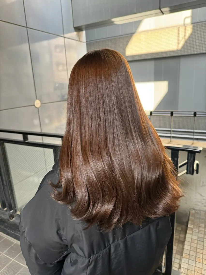 ロング カラー 藤井 麗桜のヘアスタイル
