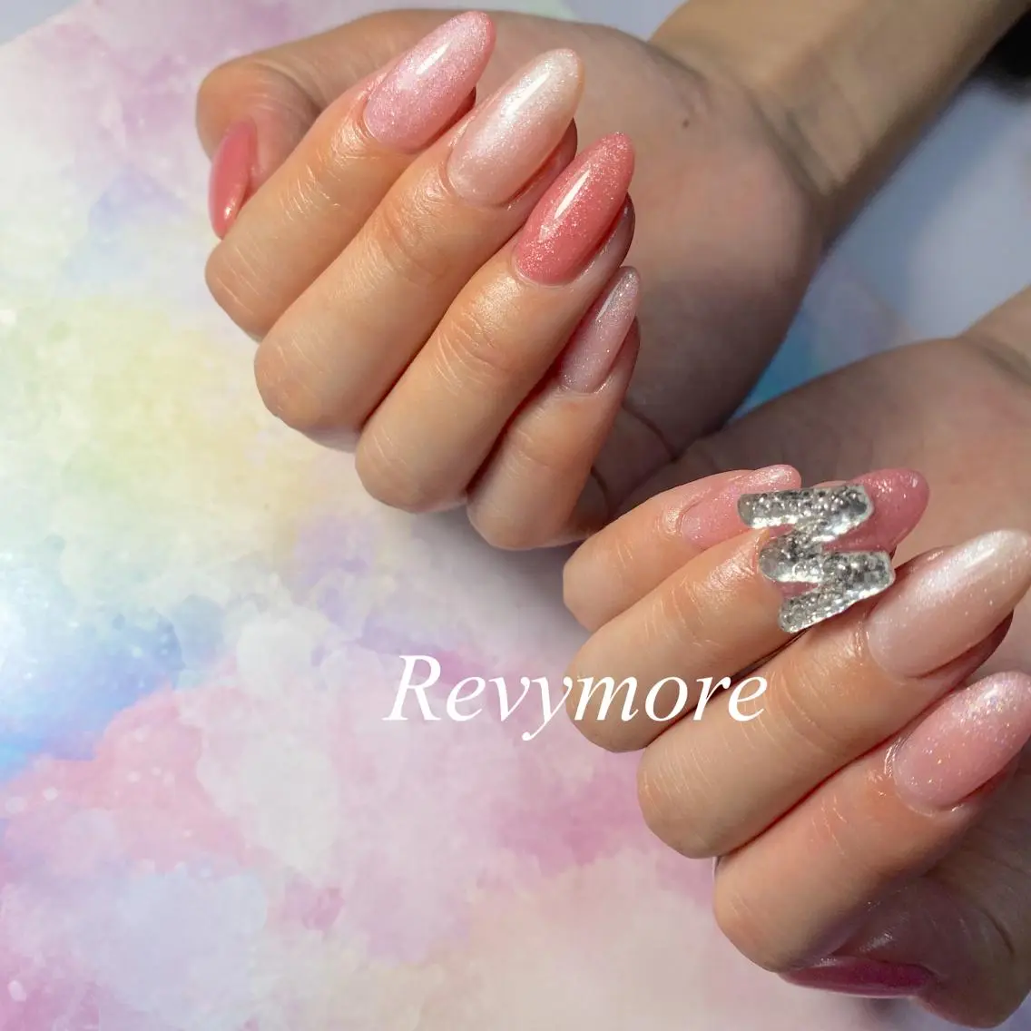 ショート ネイル ジェルネイル ニュアンスネイル オフィスネイル ワンカラーネイル ピンク nail salon Revymoreのネイルデザイン