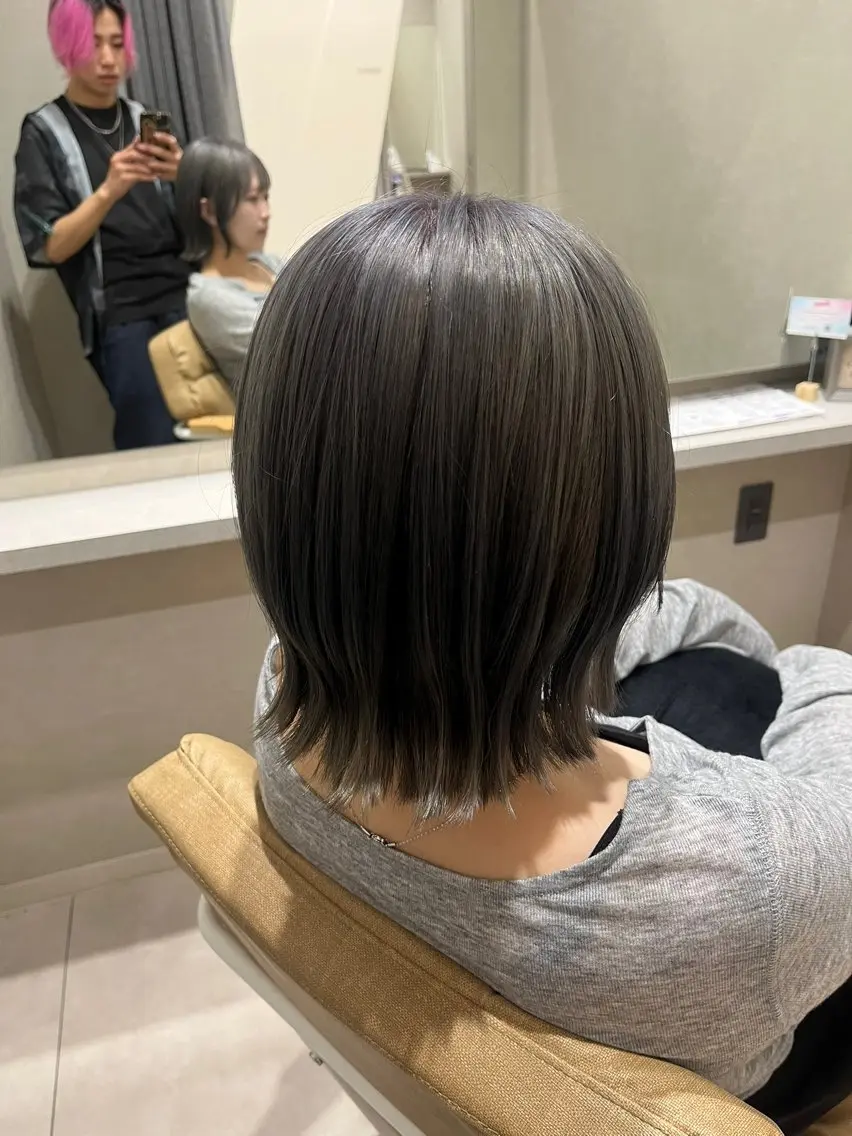 ミディアム カラー ヘアアレンジ 切りっぱなしボブ 透明感カラー グレージュ シアーグレージュ ボブ ヘアカラー トリートメント 艶感透明感カラー/ 大分 Keigoのヘアスタイル