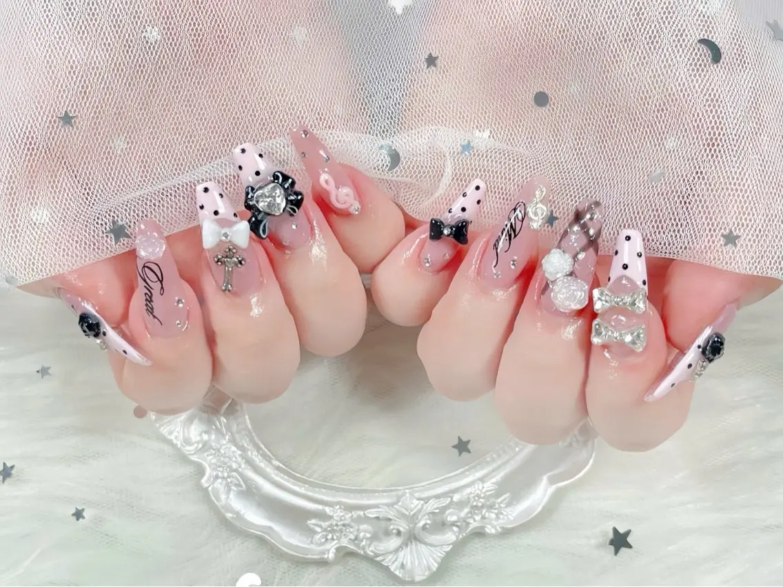 ネイル チークネイル 長さ出し フレンチネイル ジェルネイル グラデーション ハンドネイル THANHTHANH NAILのネイルデザイン