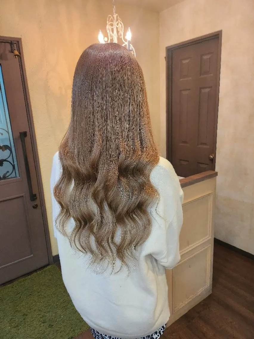 ロング ヘアアレンジ カラー ベージュカラー ミルクティーベージュ エクステ ヘアカラー エクステ 田井中 悠紀のヘアスタイル