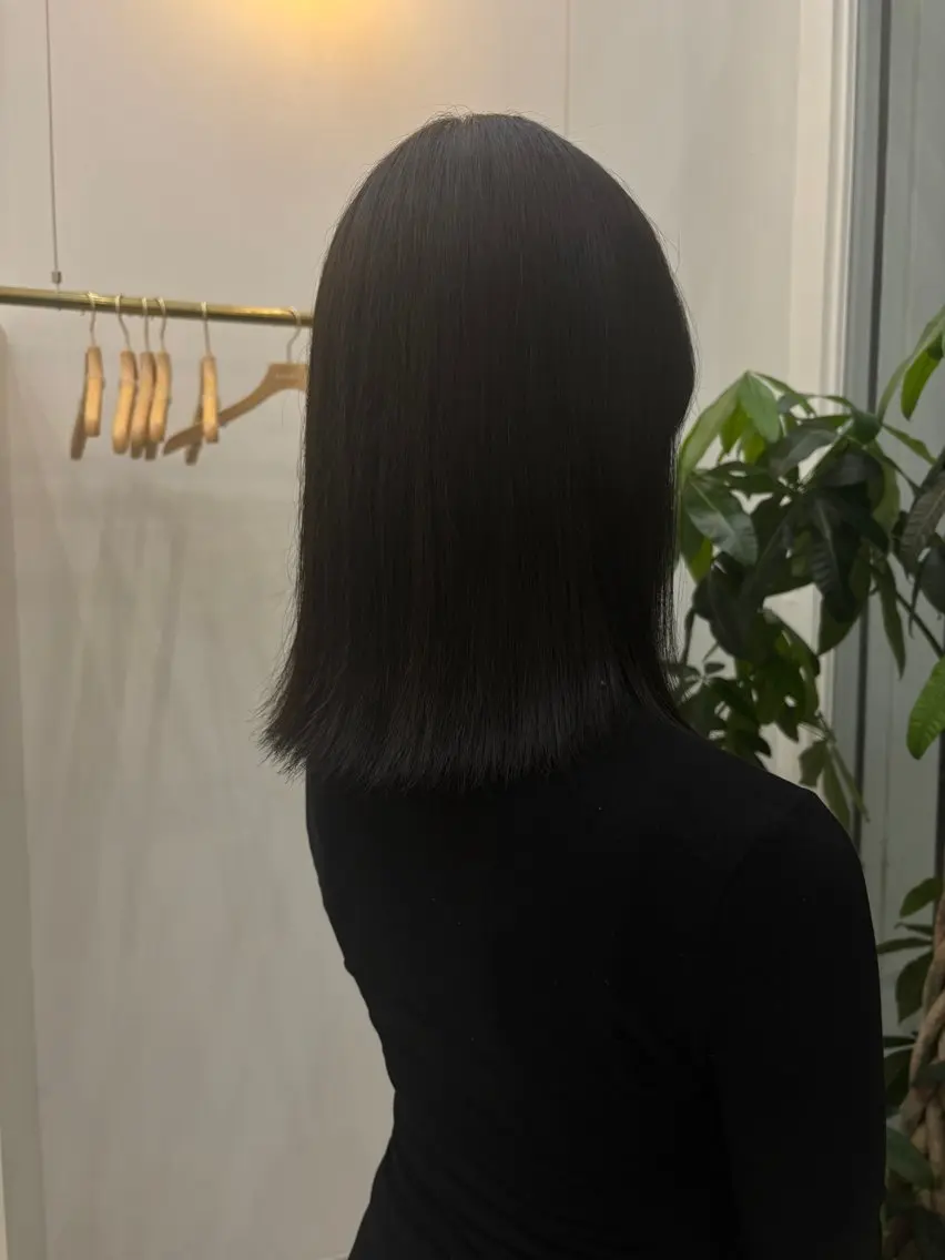 ミディアム カラー ヘアカラー 伊藤 ゆいなのヘアスタイル