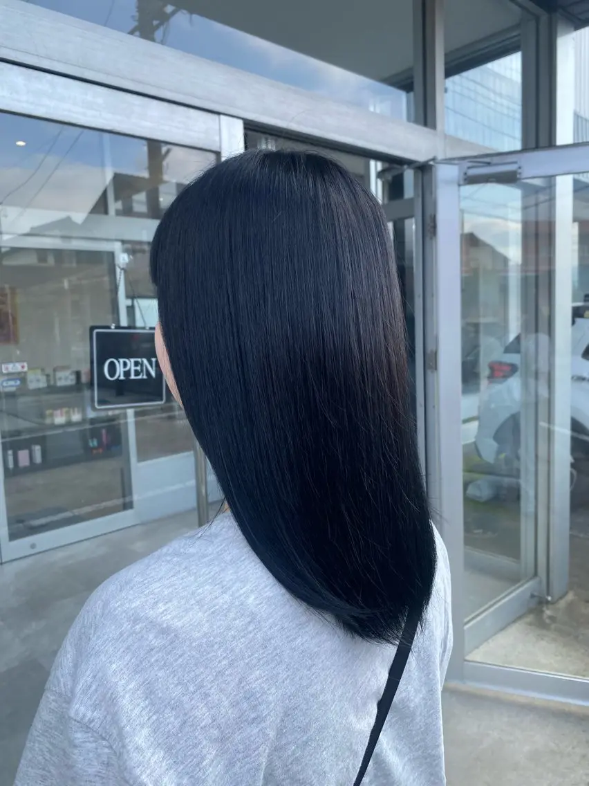 ミディアム 長谷部 里美のヘアスタイル