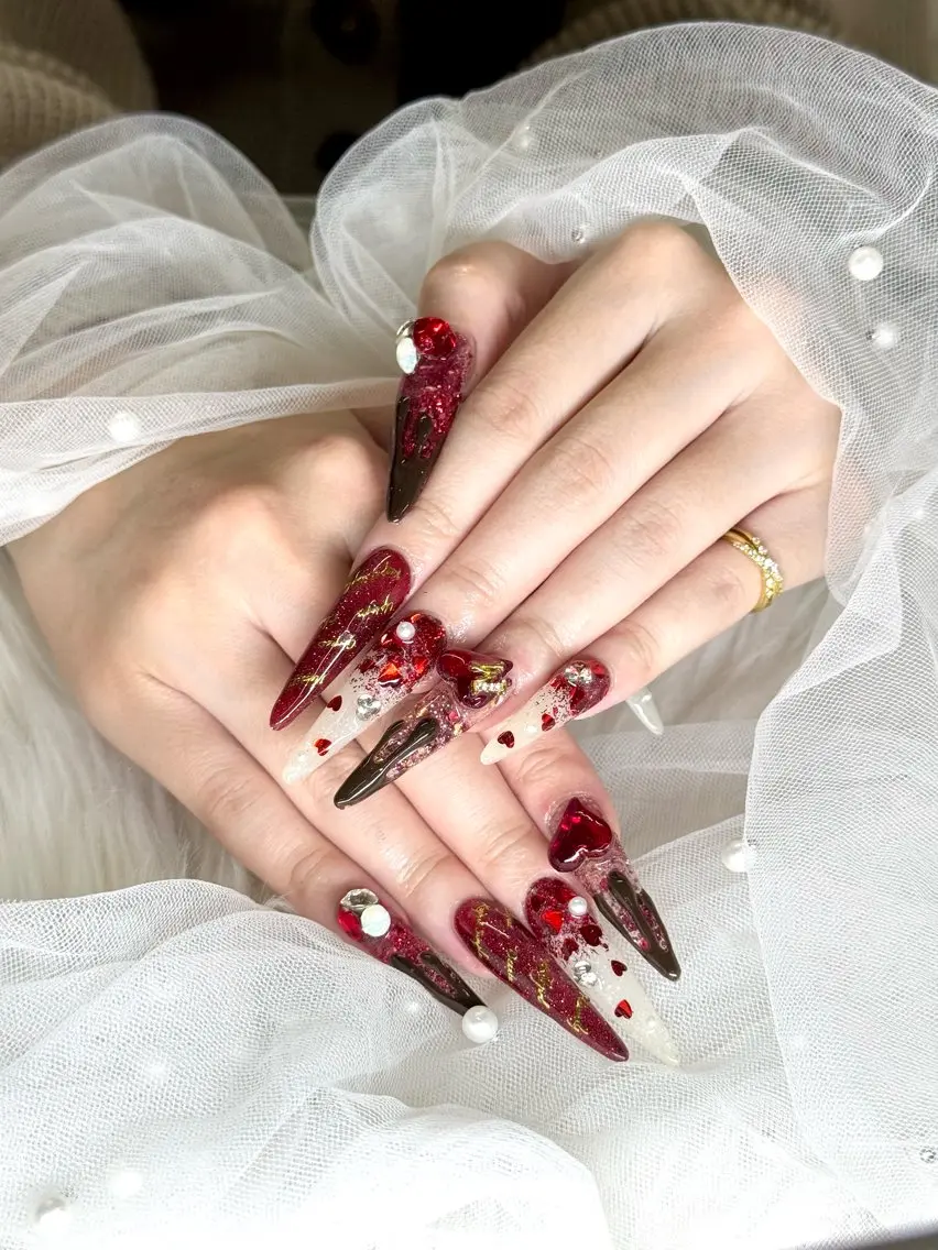 ネイル ロングネイル ハンドネイル LUCAS 千葉 AOI💅🏾💕のネイルデザイン