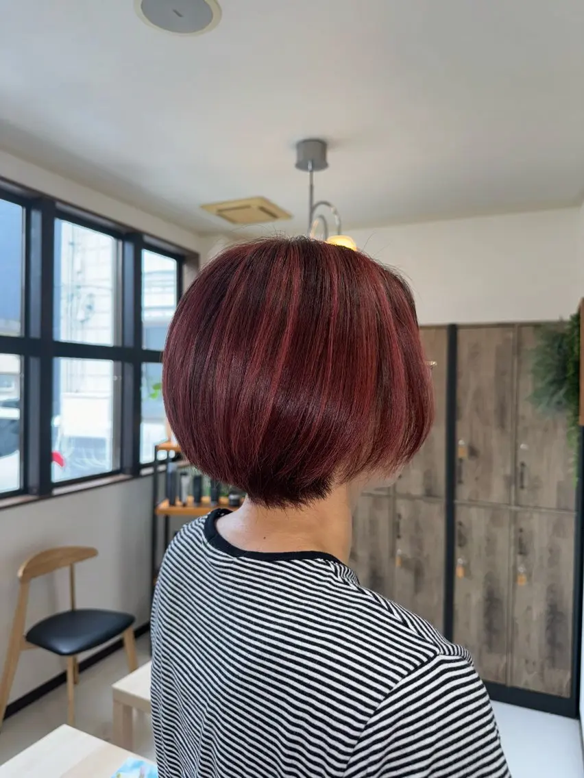 ショート ヘアカラー 手塚 麗のヘアスタイル