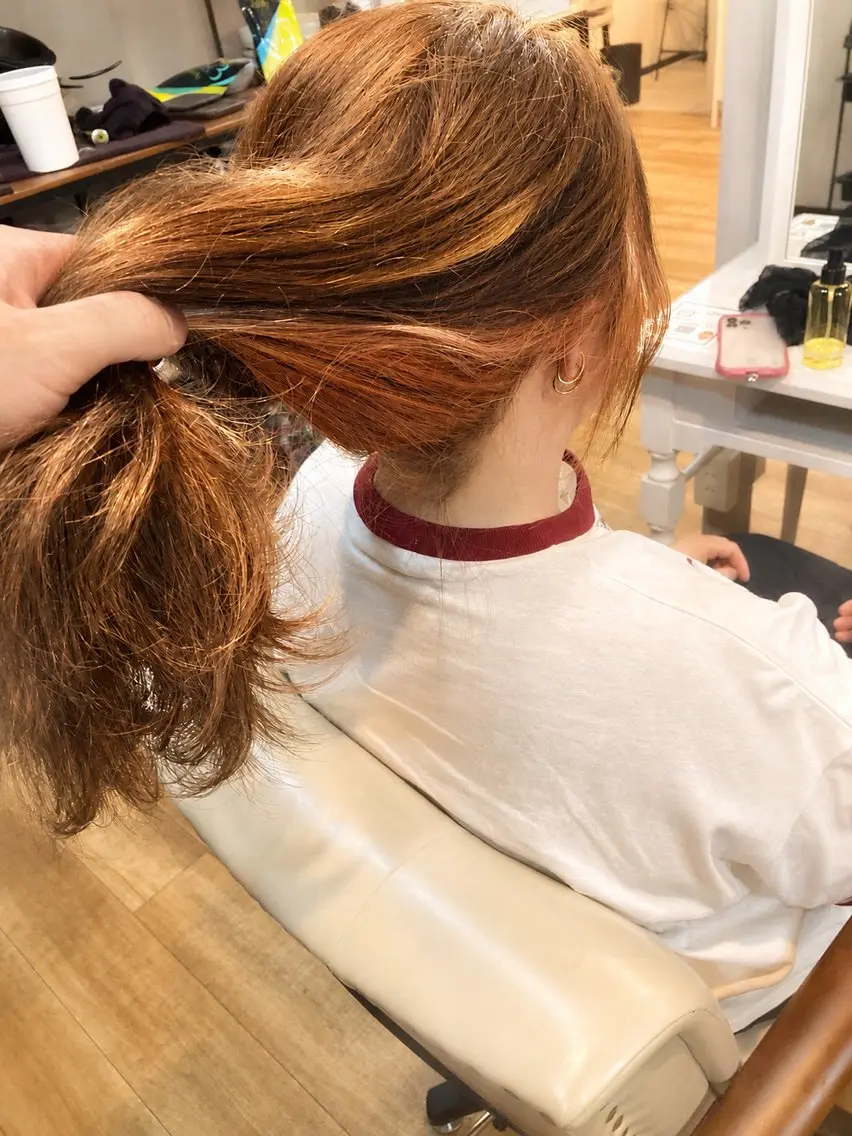 ロング オレンジブラウン 小林 温裕のヘアスタイル