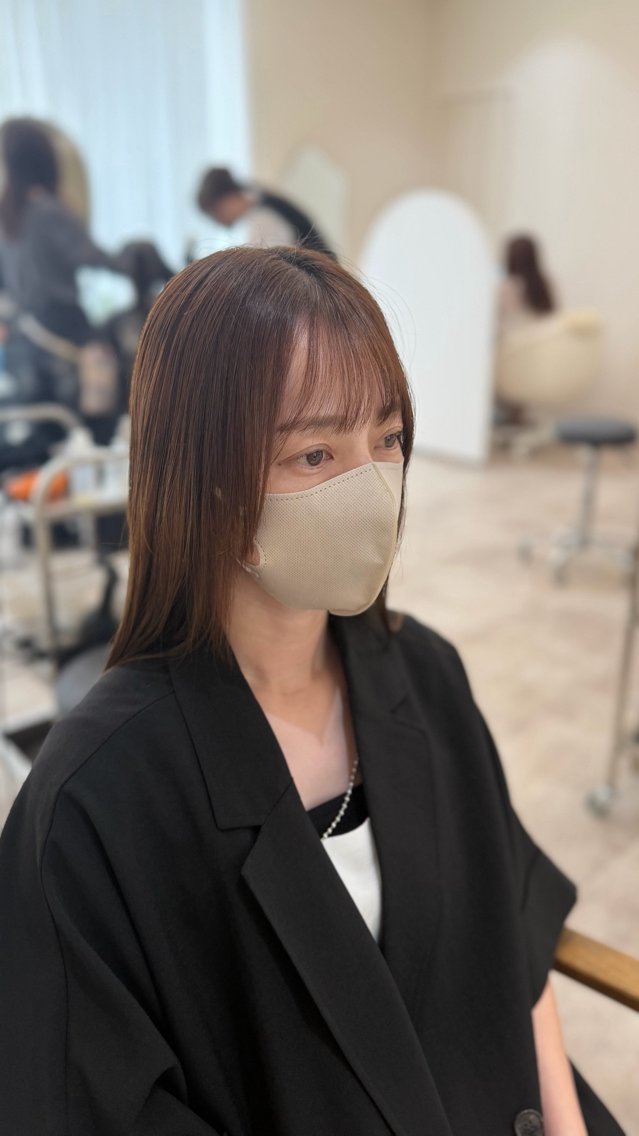 セミロング defi リカのヘアスタイル