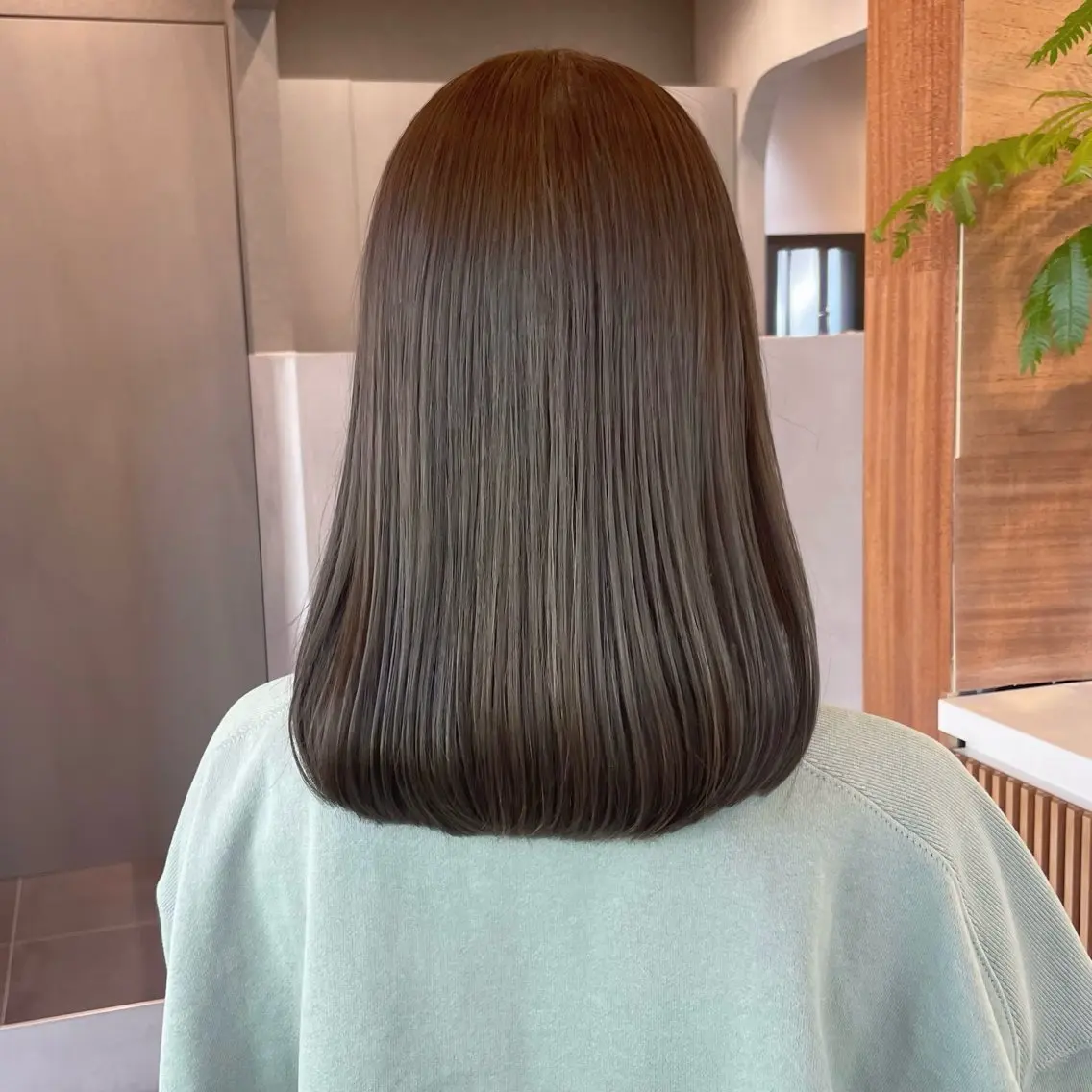 ミディアム カラー ベージュカラー 透明感カラー オリーブベージュ トリートメント ヘアカラー トリートメント 縮毛矯正/レイヤー/ ボブ♡Natsukiのヘアスタイル