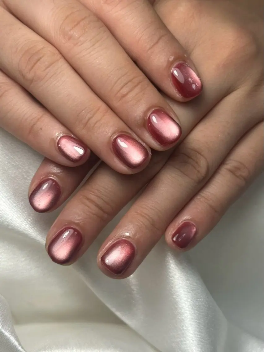 ネイル オーロラネイル フットネイル フレンチネイル ジェルネイル マグネットネイル ハンドネイル kiki nail たまプラーザのネイルデザイン