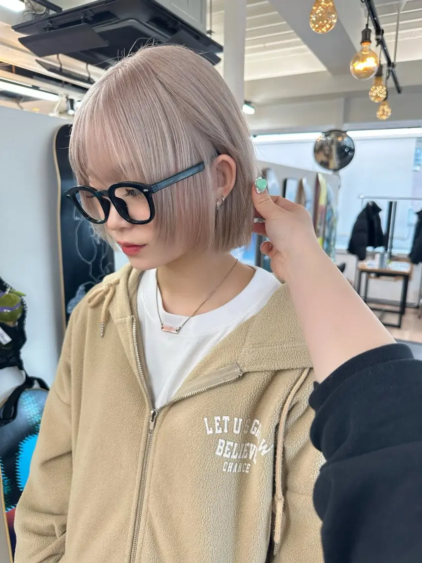【ミニモ学割⭐️】カット＋ケアブリーチ＋ダブルカラーの写真
