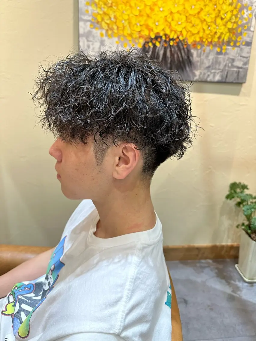 ショート パーマ メンズ メンズパーマ ツイストスパイラルパーマ スパイラルパーマ I-FLAT 松本大輝のヘアスタイル