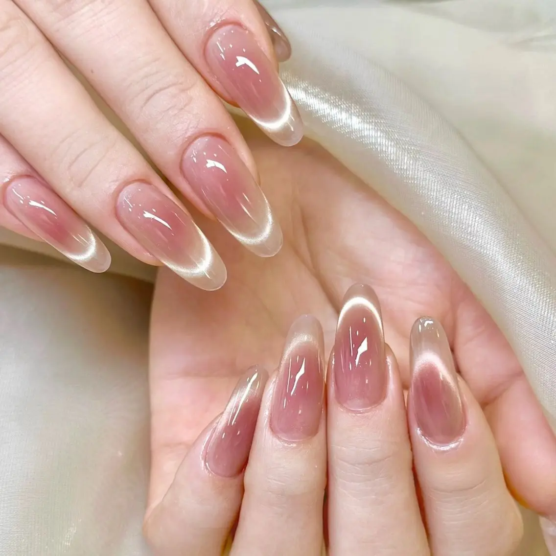 ネイル チークネイル フレンチネイル マグネットネイル 持ち込み ワンホンネイル ハンドネイル Plouta Nailsalonのネイルデザイン