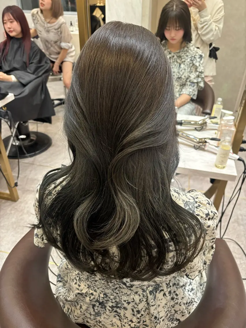 ロング ピンクラベンダー ボブ くびれヘア 韓国風ヘア レイヤーカット 🎀透明感カラー shizuka🎀のヘアスタイル
