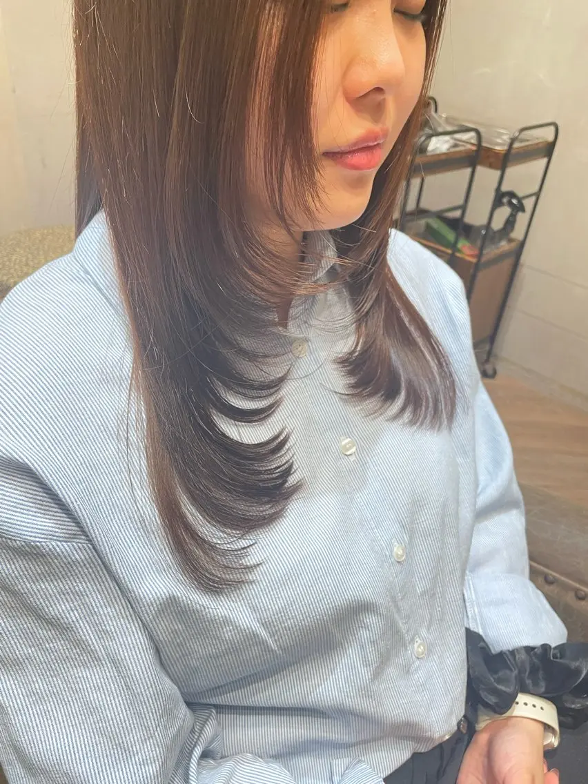 ロング 森 泉琴のヘアスタイル