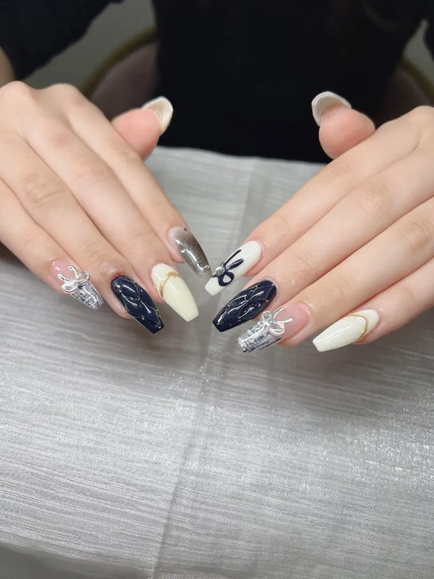 ネイル オーロラネイル チークネイル 長さ出し フットネイル フレンチネイル Lee Nails チップ長さだし専門店のネイルデザイン