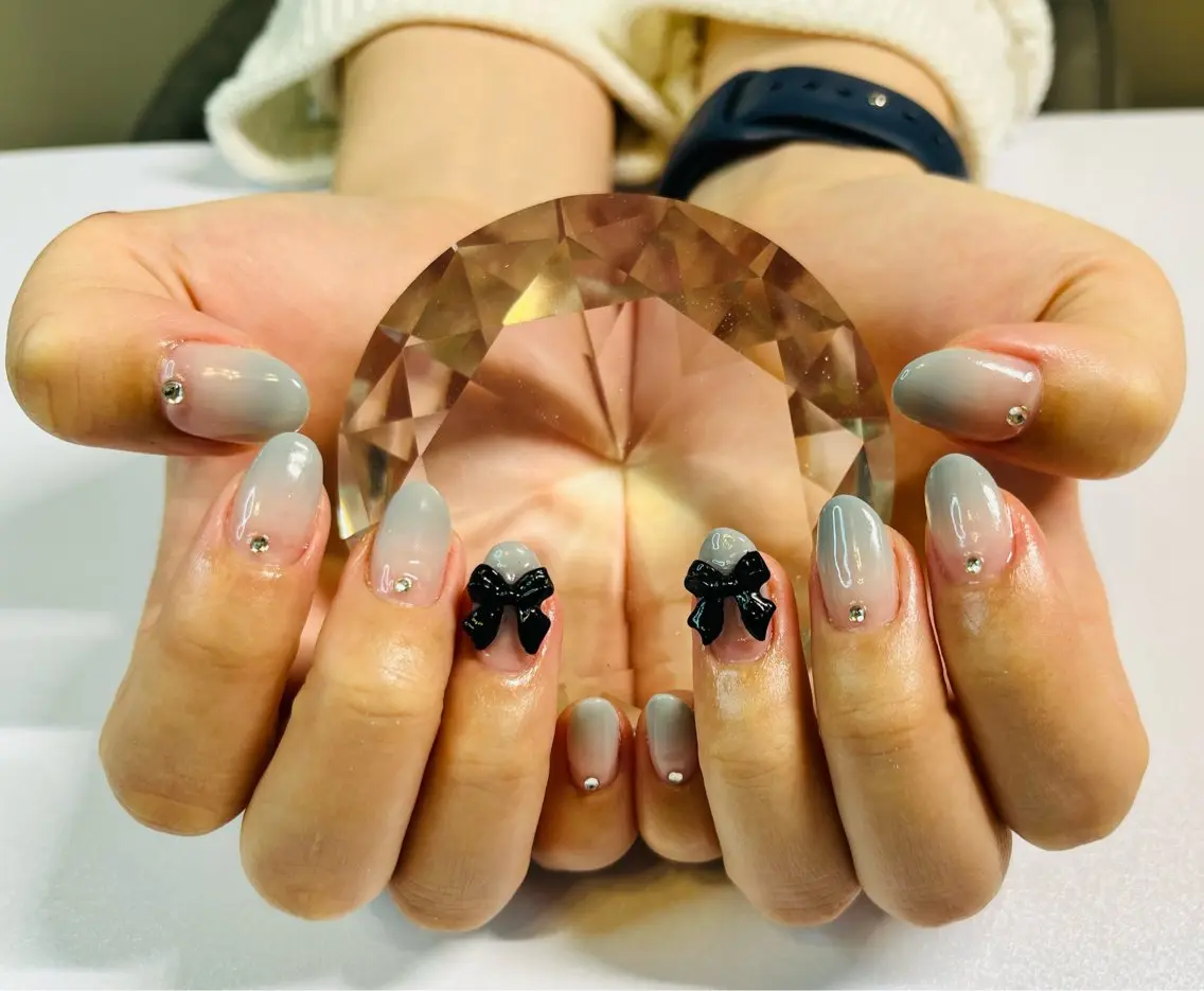 ネイル キラキラネイル オフィスネイル ワンカラーネイル シンプルネイル ストーンネイル ハンドネイル プライベートサロン N's Nailのネイルデザイン