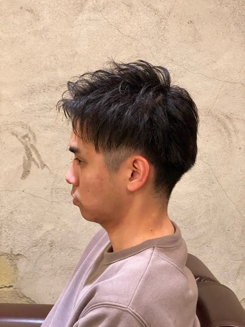 ショート メンズ✂️レディス 岩井勇磨のヘアスタイル