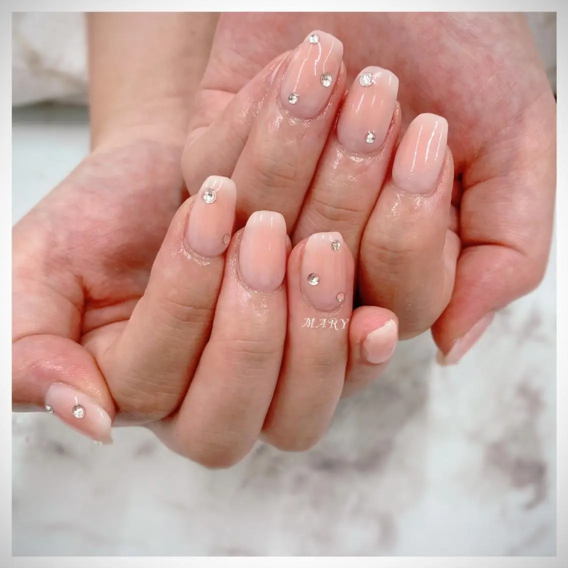ネイル チークネイル ニュアンスネイル スクエアネイル ハンドネイル Mary nail .narumiのネイルデザイン