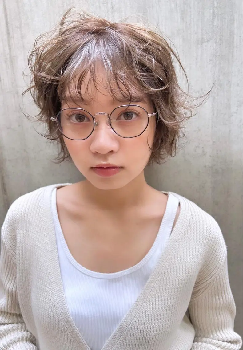 <19時以降限定>学生様限定✨特別価格✂︎可愛くなりたいショートorボブカット&パーマ💕　インスタup🆗の写真