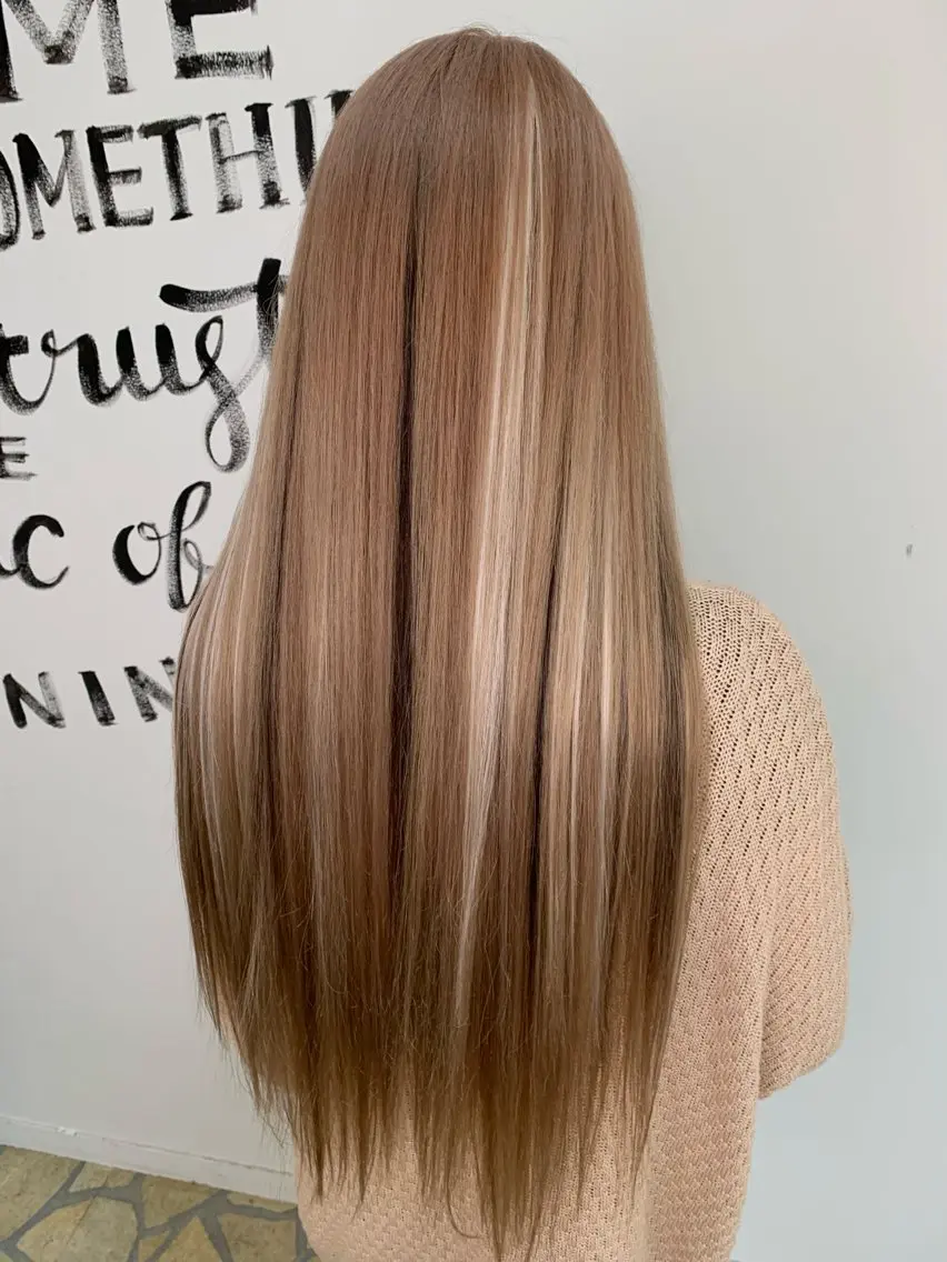 ロング カラー シールエクステ ベージュカラー 黒髪 ブラウンカラー ハイライトカラー ヘアカラー トリートメント エクステ 小笠原 菜緒のヘアスタイル