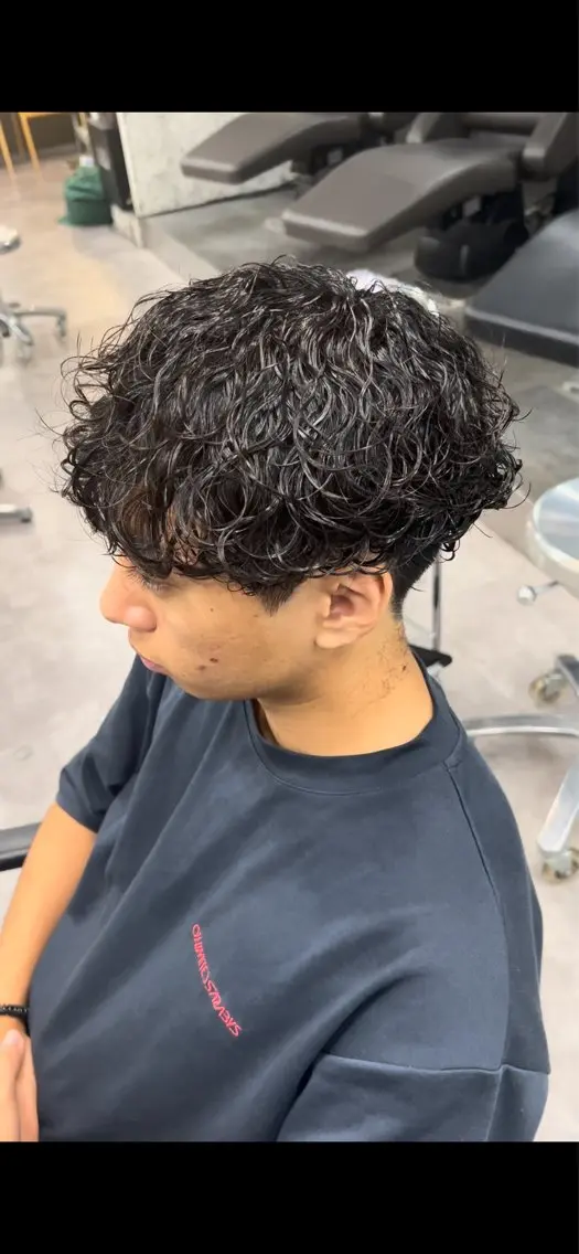 パーマ メンズ カット パーマ パーマ、縮毛特化🔥 ワタベリョウマのヘアスタイル