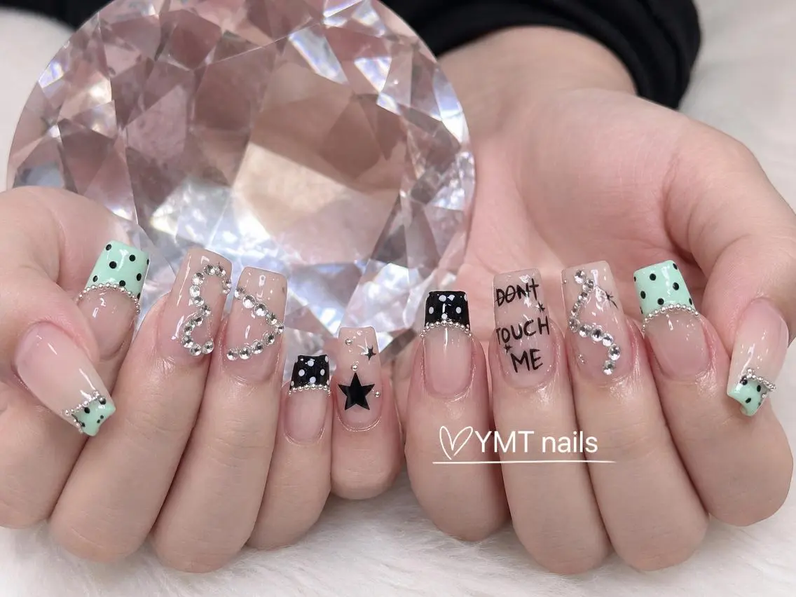 ネイル ハンドネイル YMT__ Nailsのネイルデザイン