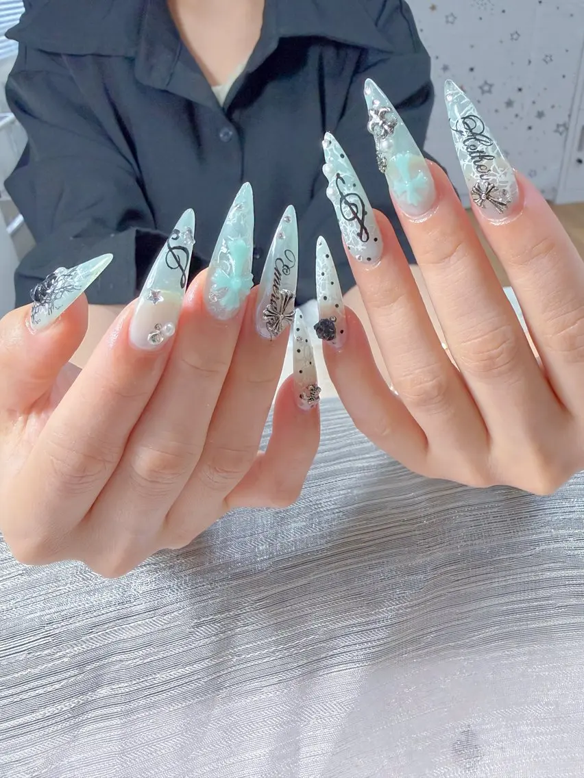 ネイル Shiroe NailStudioのネイルデザイン