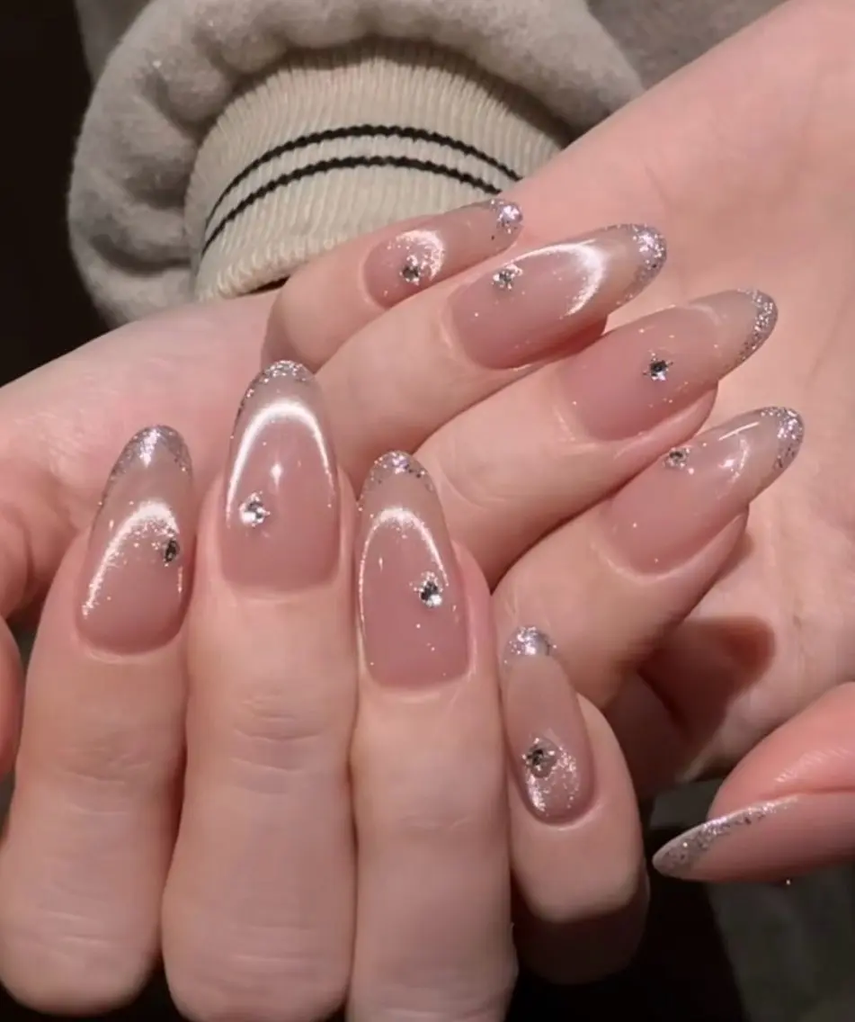 ネイル フットネイル フレンチネイル グラデーション 氷ネイル・うるうるネイル 韓国ネイル ハンドネイル Lynn_ Nailのネイルデザイン