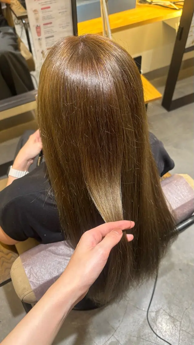 カラー 岩﨑 心那のヘアスタイル