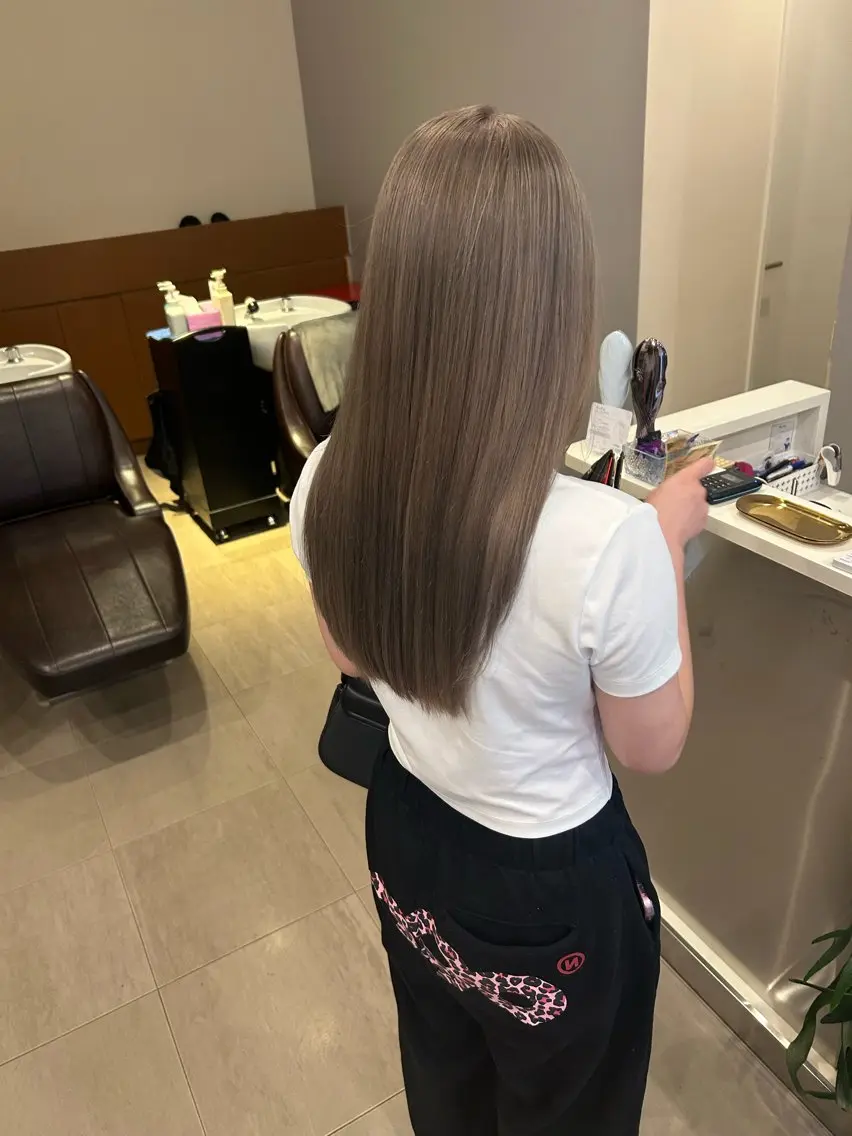 ロング カット ヘアカラー 茂木 良太のネイルデザイン