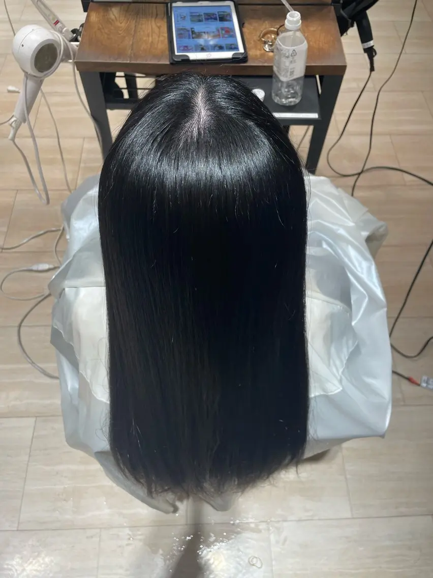 ロング 縮毛矯正 失敗しない顔まわり× 小顔補正レイヤー難波のヘアスタイル