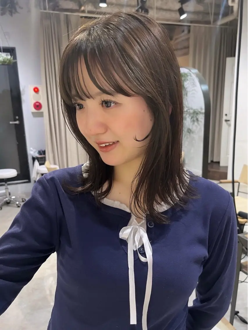 ミディアム カラー anna 🫧のヘアスタイル
