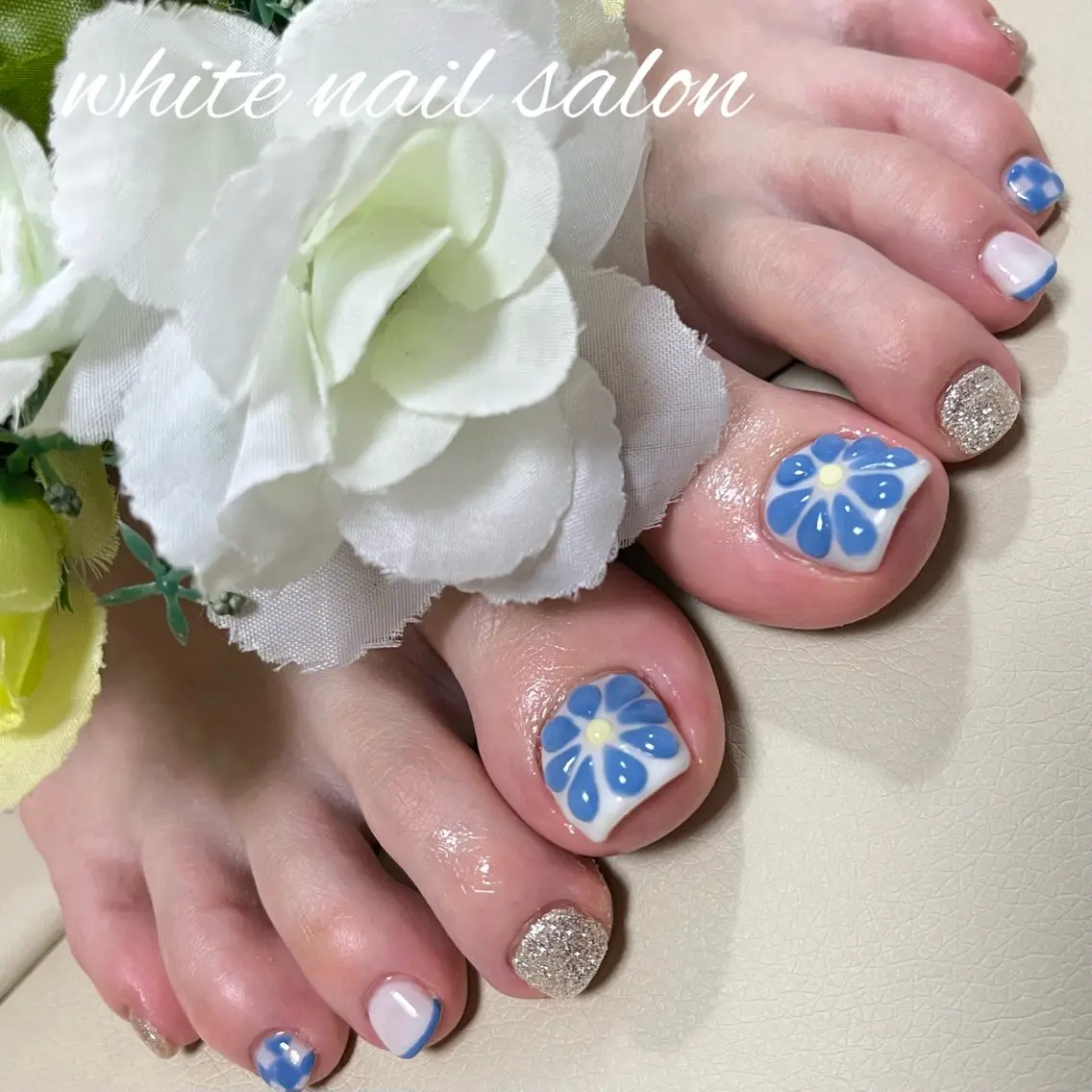 ネイル ラメ(グリッター) フットネイル white nail salonのネイルデザイン