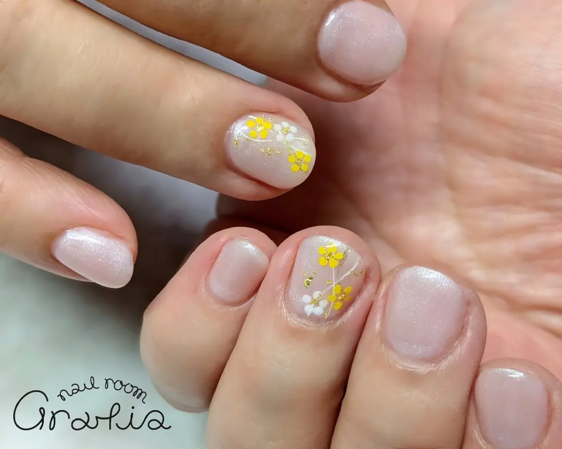 ネイル 春ネイル gratia 中村のネイルデザイン