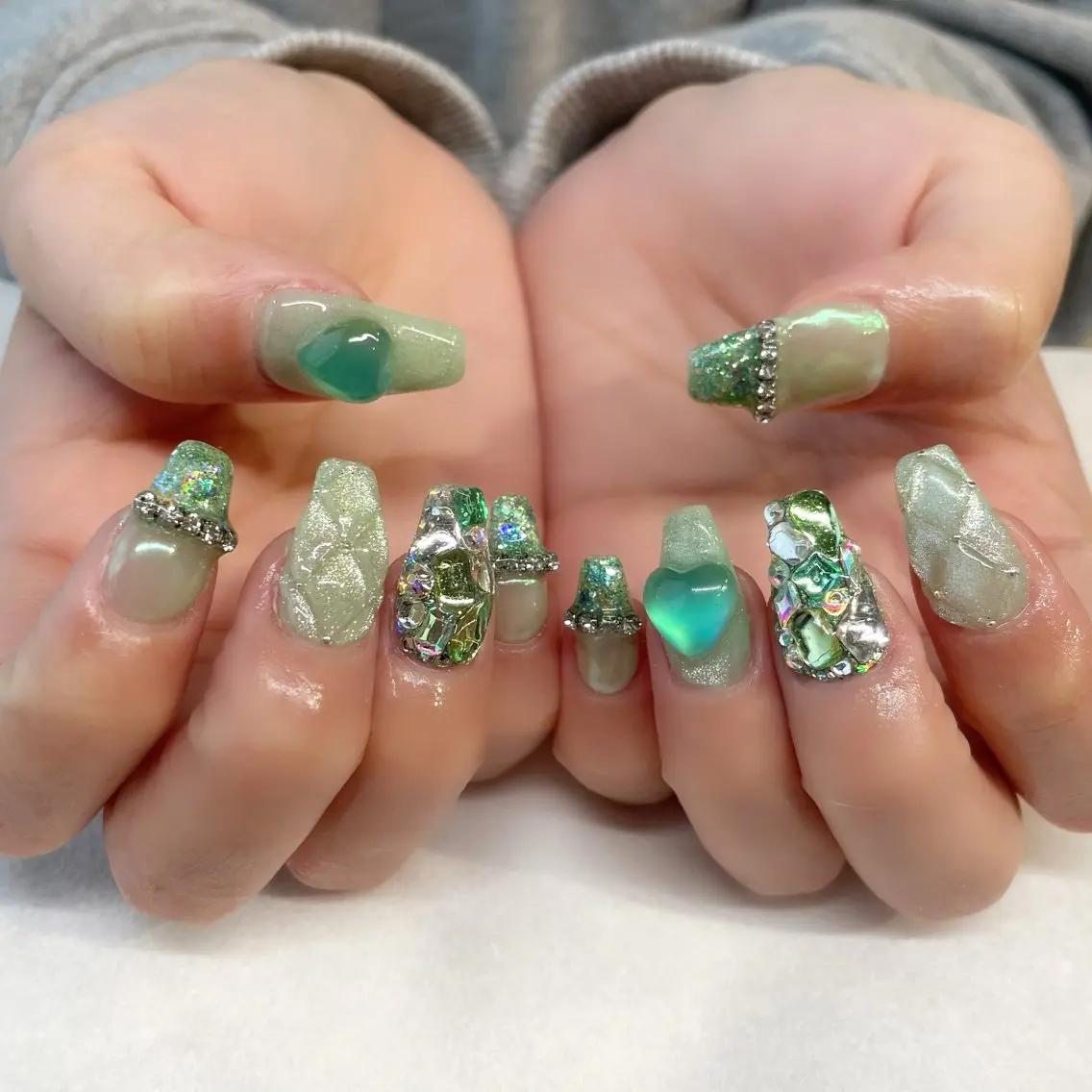 ネイル ハンドネイル 💎🐰 saki. m 🐰💎のネイルデザイン