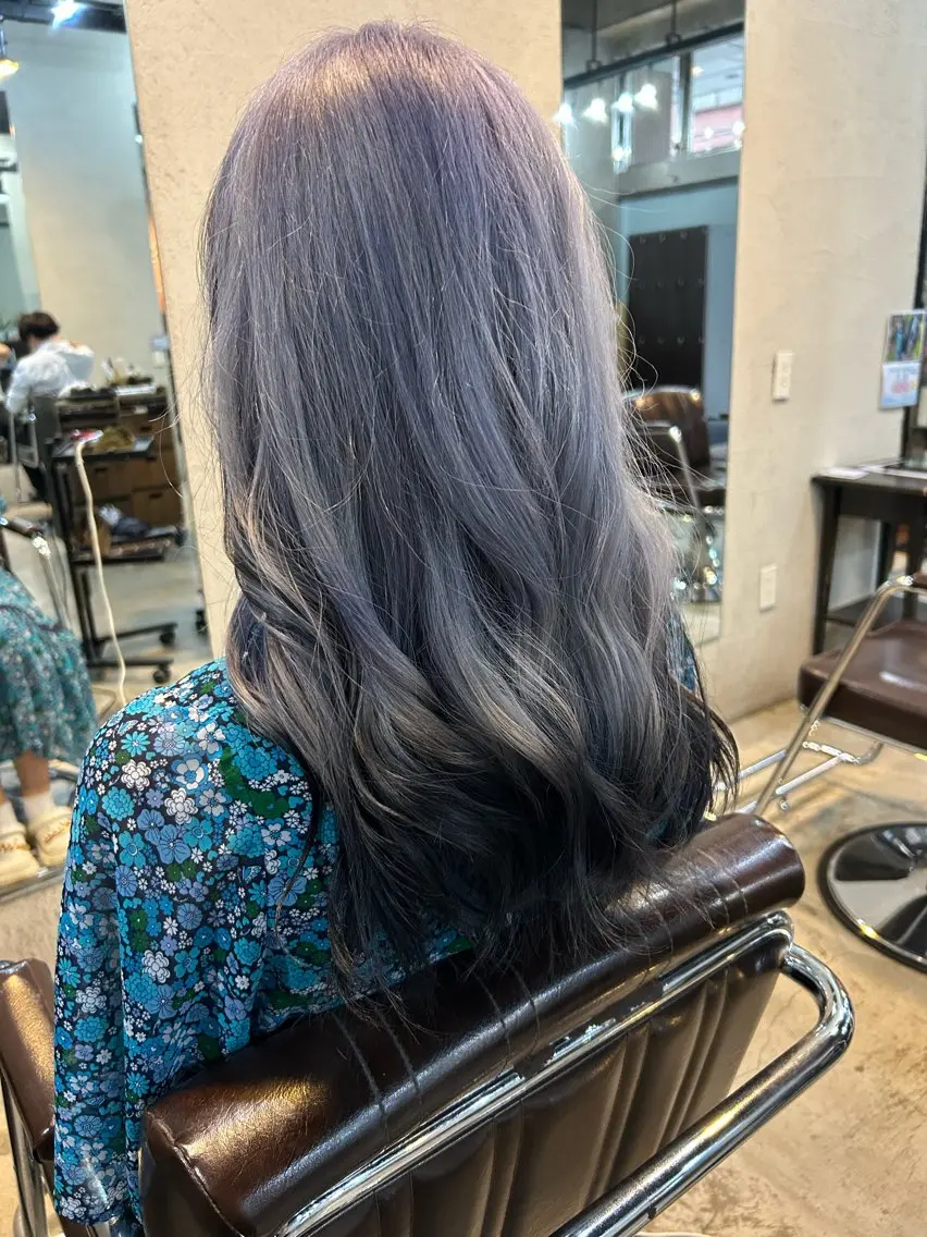 セミロング カラー ブリーチ ヘアカラー トリートメント 桜田 修未のヘアスタイル